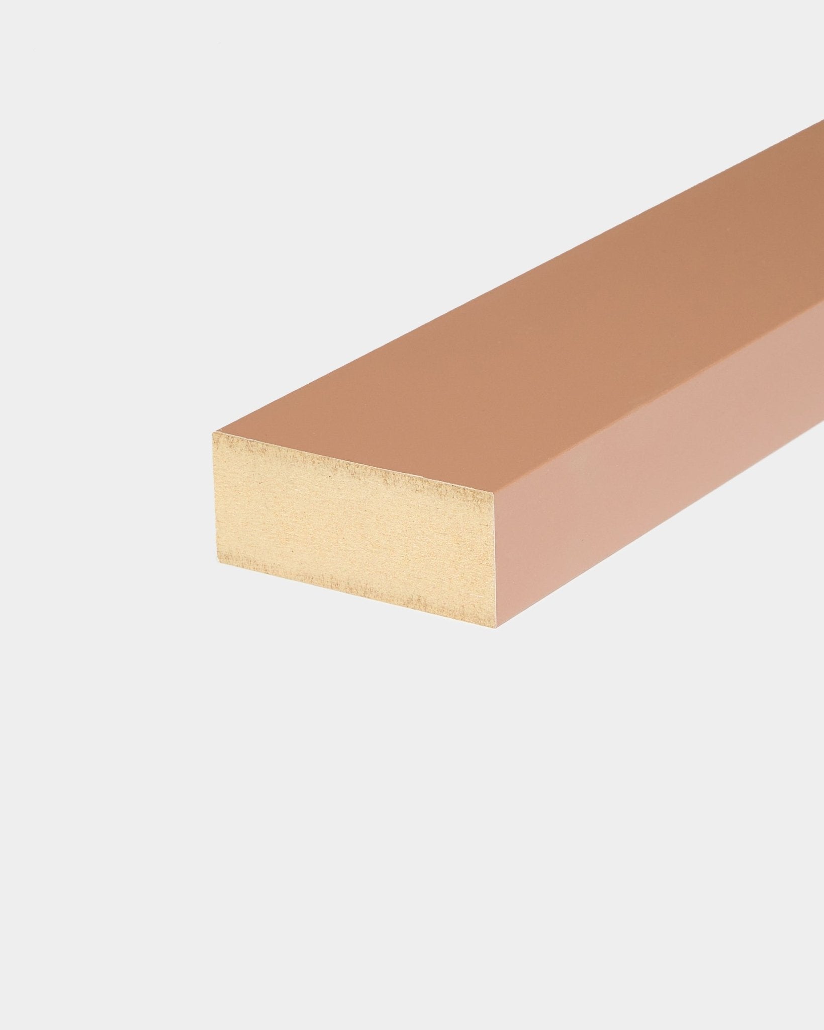 Accessorio WoodUpp End Lamella Clay (6,7 cm) Pannello acustico con finitura liscia, progettato per telaio in MDF o installazione Akupanel, mostrato su sfondo bianco.