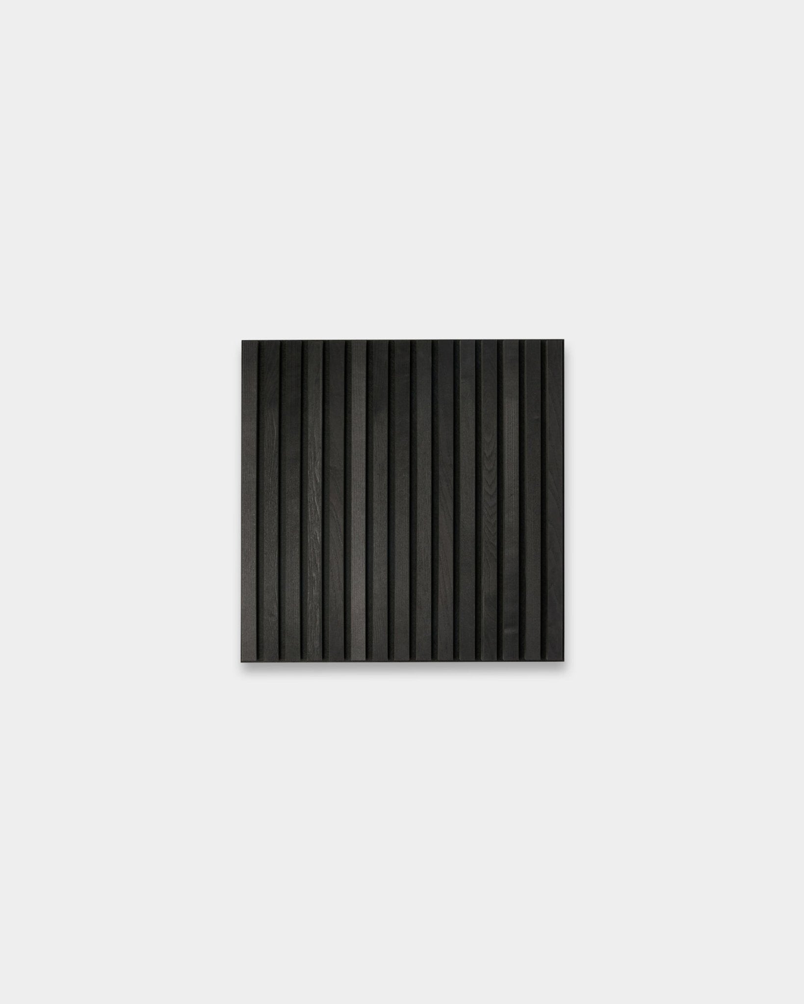 WoodUpp Akupixel Black Ash Pannello acustico, 60x60 cm, con vertical scanalature per interni nordici essenziali; parte della collezione Tonal.