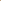 Una tote bag beige, un berretto in maglia e una camicia di lino sono appesi all’appendiabiti a ganci WoodUpp Norr (Beige/Acciaio inox Steel, X7) montato su una slatwall Akupanel in legno chiaro.