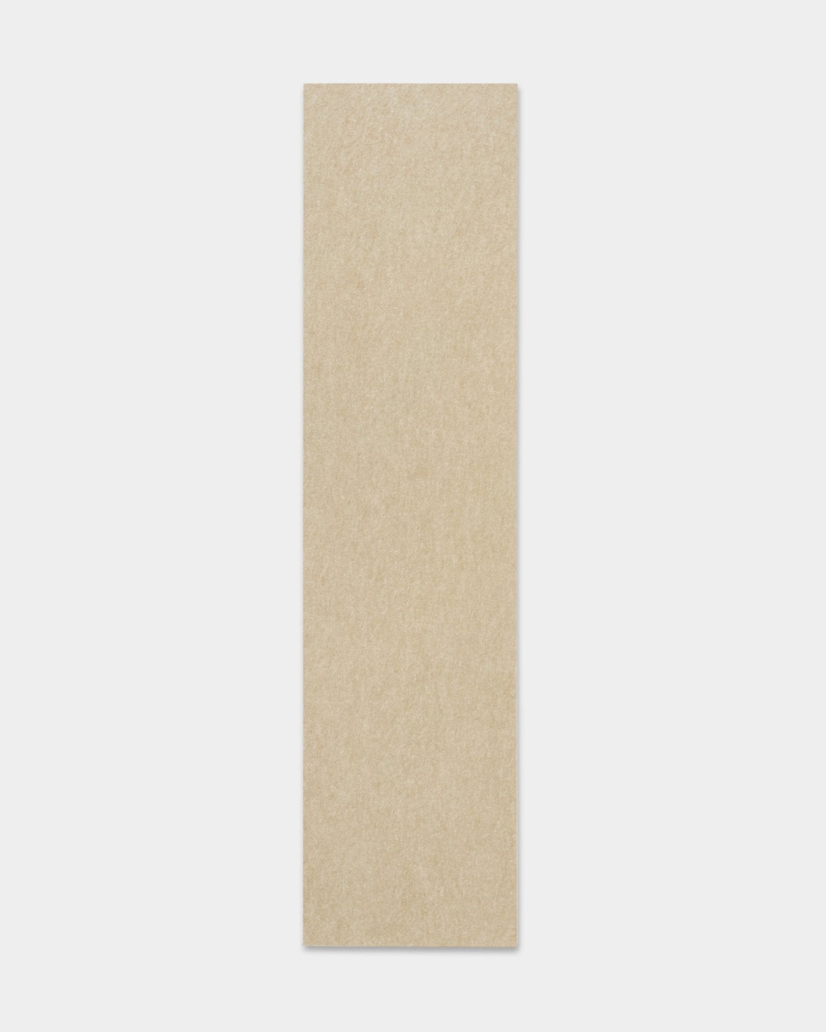 Akupanel Pannello acustico di WoodUpp, 240,1 x 59,8 cm, con supporto in feltro acustico beige, forma rettangolare, presentato su sfondo bianco.